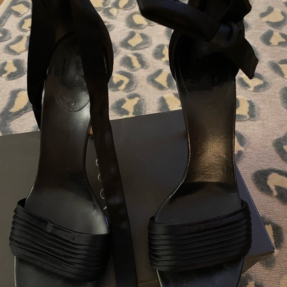 Gucci satin heels - Picture 3 of 7